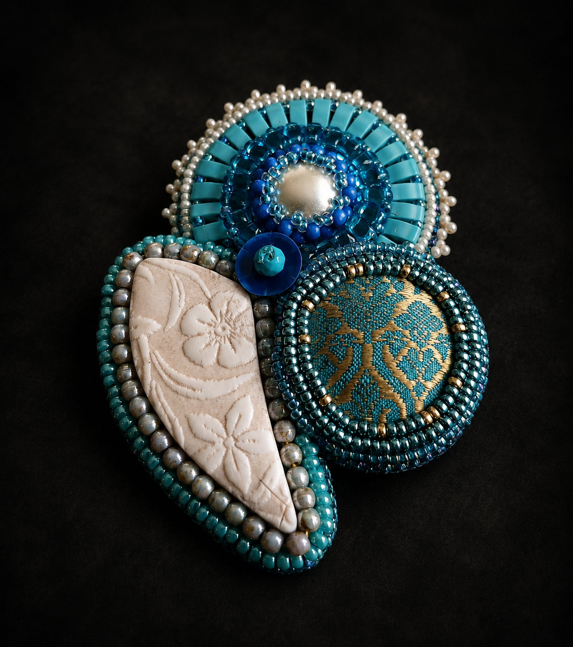 Blue Note Bead Embroidered Brooch